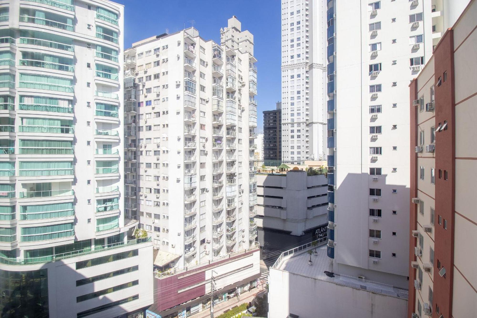 Balneário CamboriúPos83B - Garagem, Climatizado, Tv Smart, Wi-Fiアパートメント エクステリア 写真